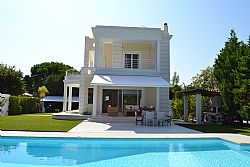 Βίλα παραλία Λόγγος Αιγιαλείας