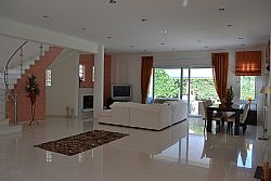 Βίλα παραλία Λόγγος Αιγιαλείας