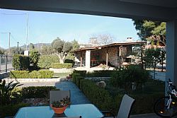 Επισκευή και αναπαλαίωση παλαιών αποθηκών σε πολυτελή κατοικία